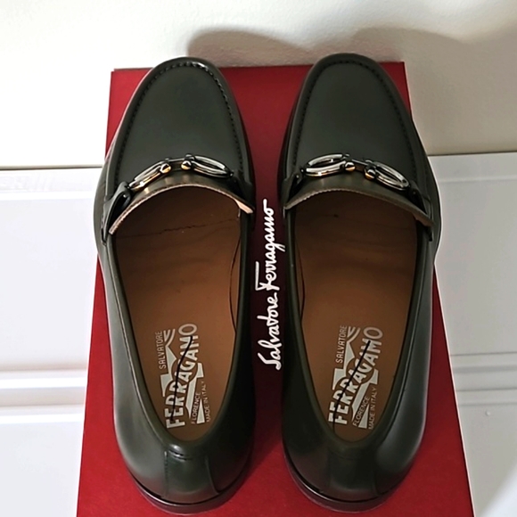 $950 Salvatore Ferragamo Reversible Gancini Buckle Loafers Shoes Size 9 - Picture 7 of 10